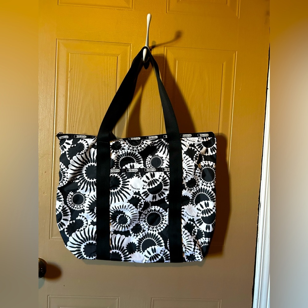 Lesportsac bag